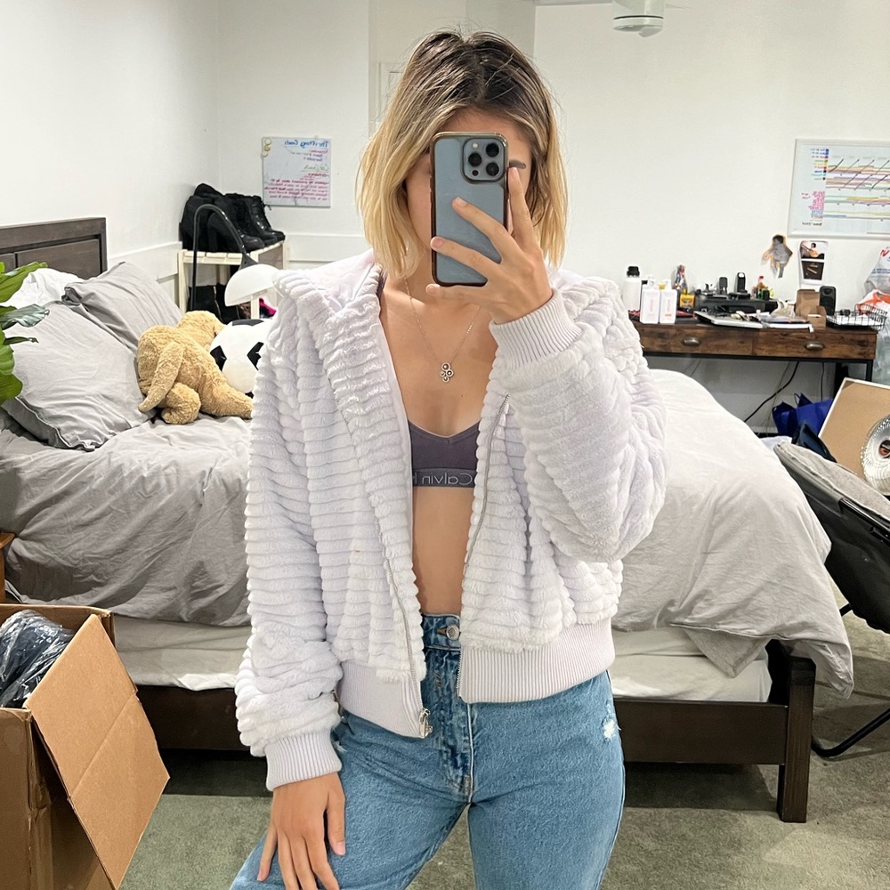 LIGHT PURPLE FUZZY BOMBER JACKET SZ SMALL